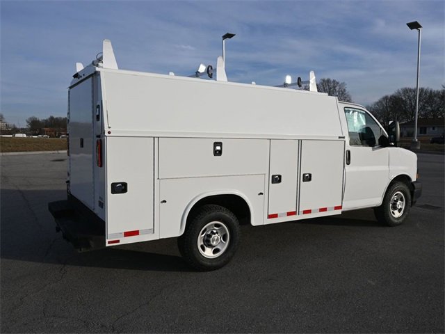 Used 2021 Chevrolet Express 3500 w/ Power Convenience Package image 11