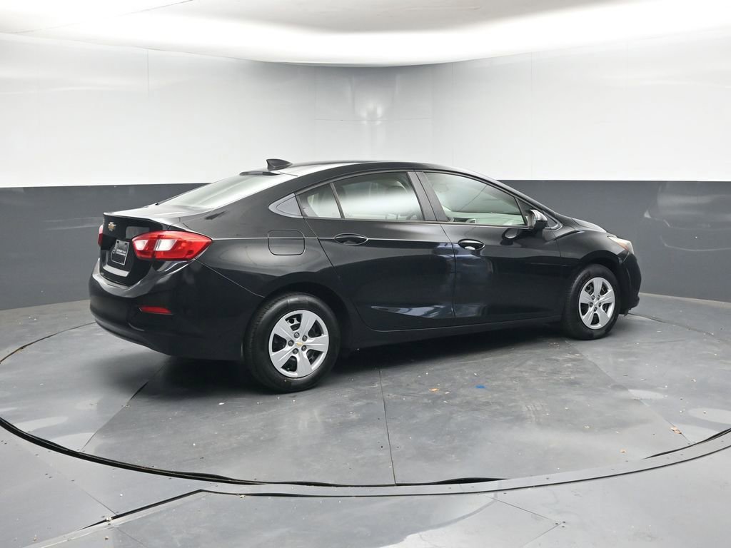 Used 2018 Chevrolet Cruze LS image 5