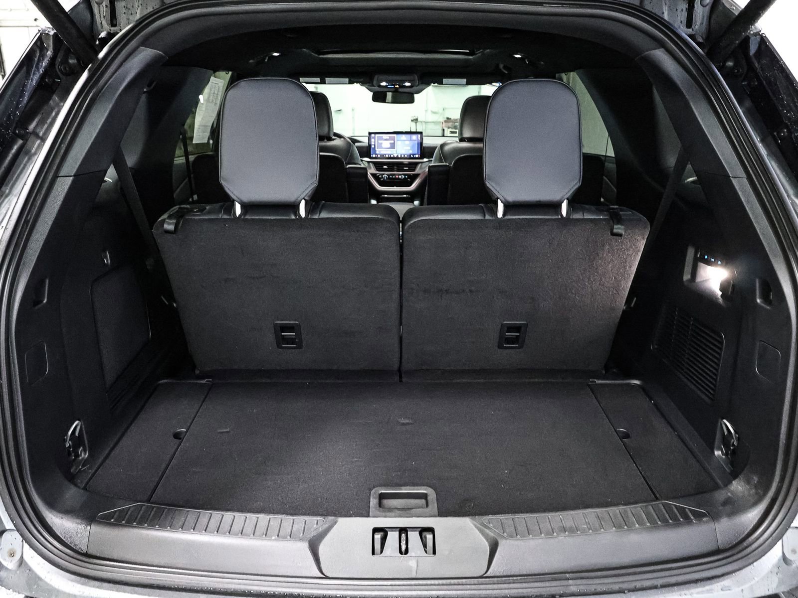 Certified 2025 Ford Explorer ST image 17