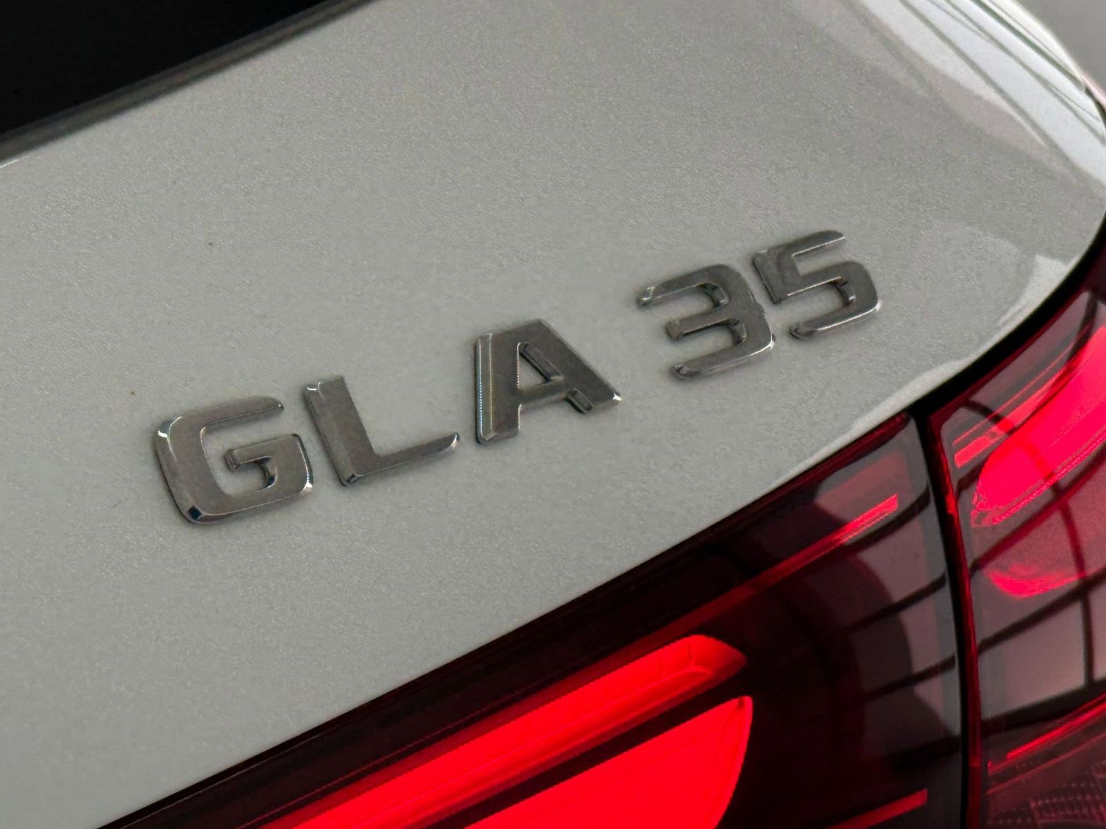 New 2026 Mercedes-Benz GLA 35 AMG 4MATIC image 20