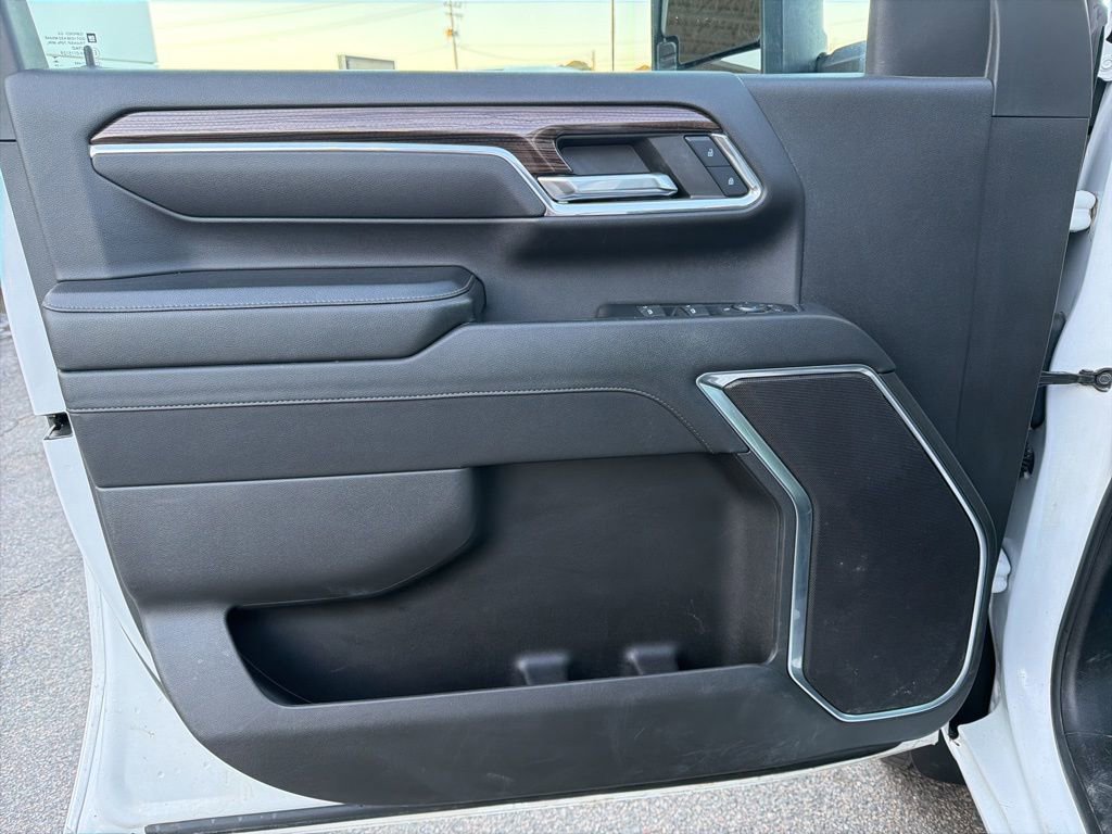 Used 2024 Chevrolet Silverado 2500 LT image 12