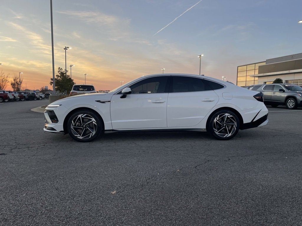 Used 2024 Hyundai Sonata SEL w/ Convenience Package image 4