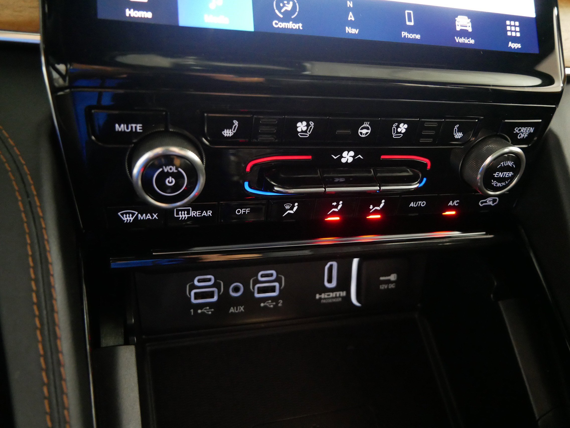 Used 2024 Jeep Grand Cherokee Summit AWD/4WD image 23