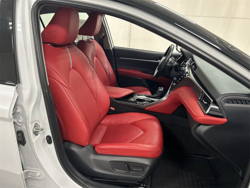 Used 2019 Toyota Camry XSE image 24