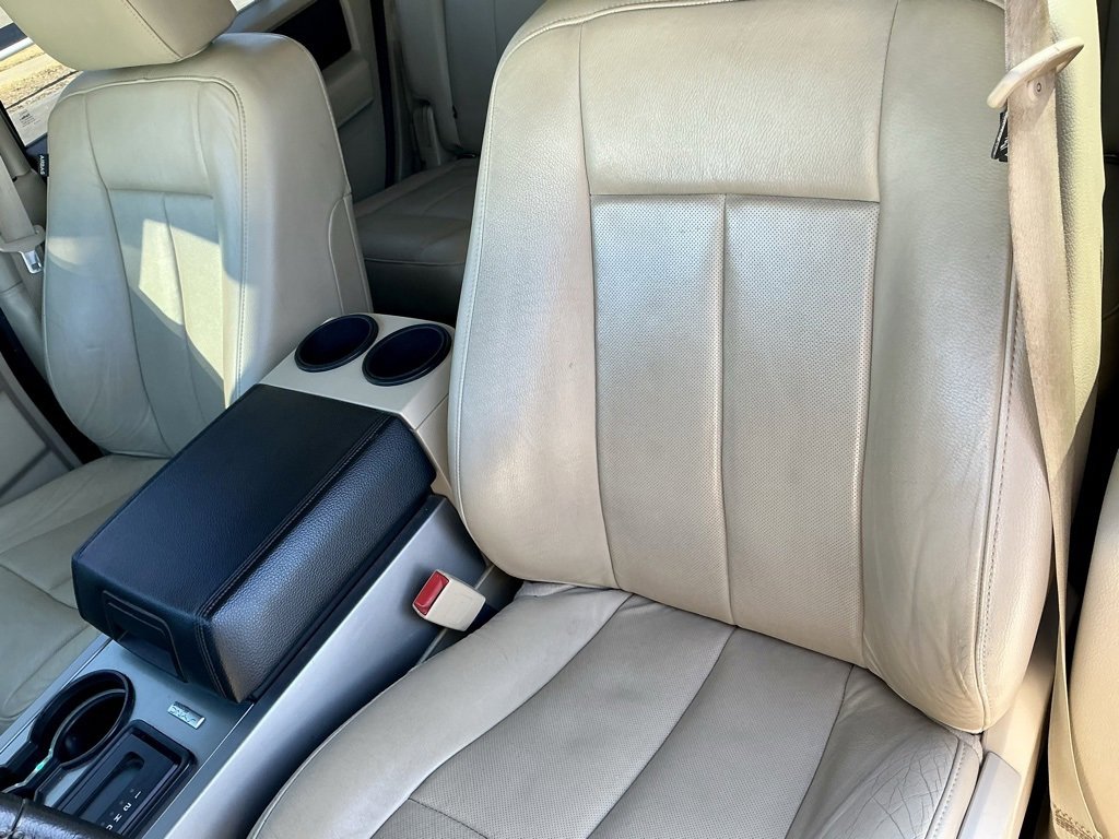 Used 2015 Ford Expedition XLT w/ Equipment Group 202A image 39