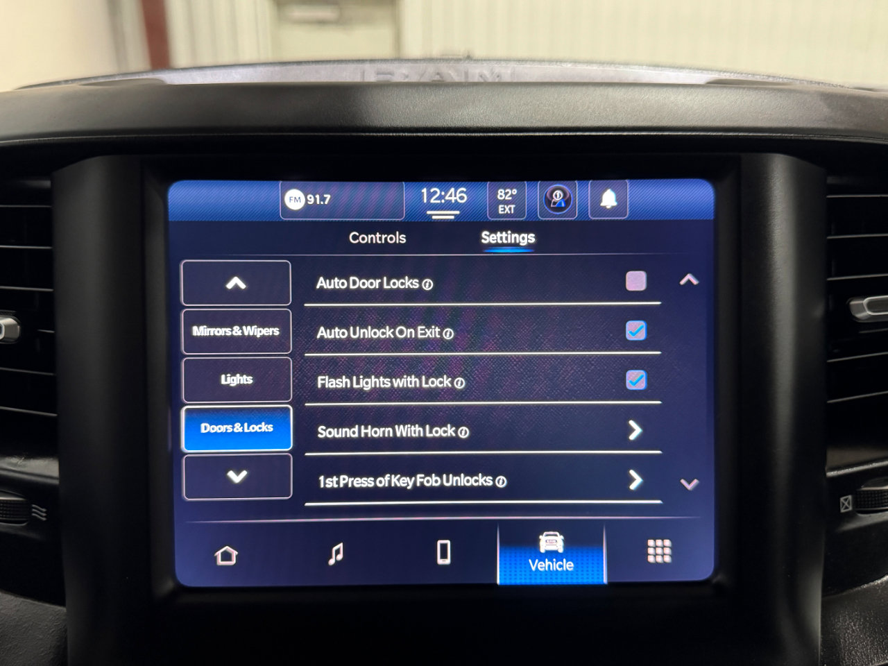 Used 2024 RAM 2500 Tradesman w/ Chrome Appearance Group image 49