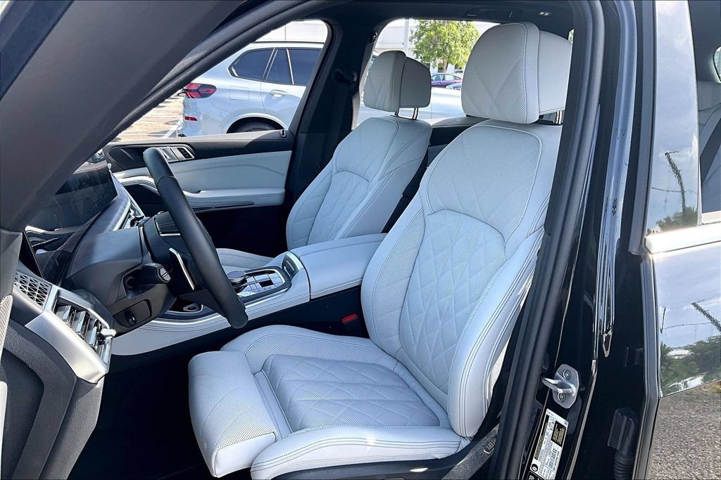 Certified 2025 BMW X5 xDrive40i w/ Climate Comfort Package AWD/4WD image 17