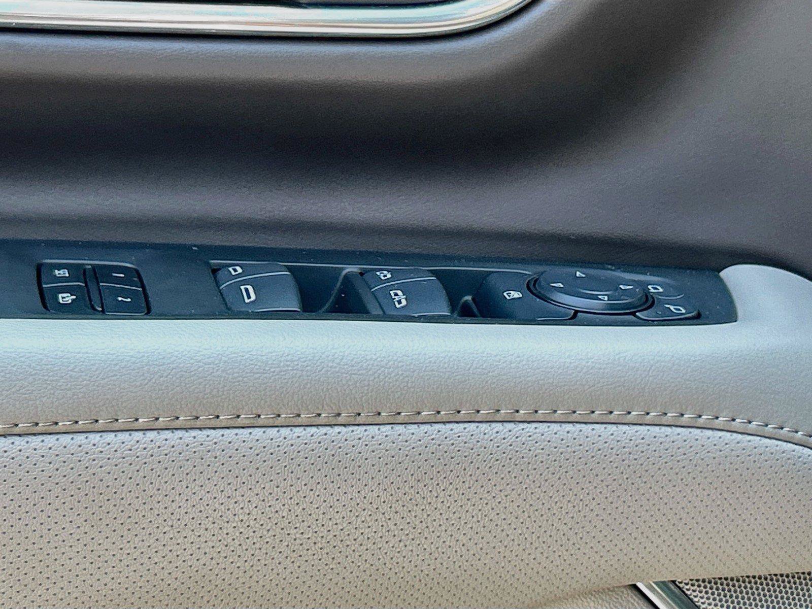 Used 2024 GMC Yukon SLT AWD/4WD image 26