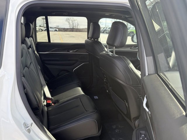 New 2026 Jeep Grand Cherokee Limited image 33