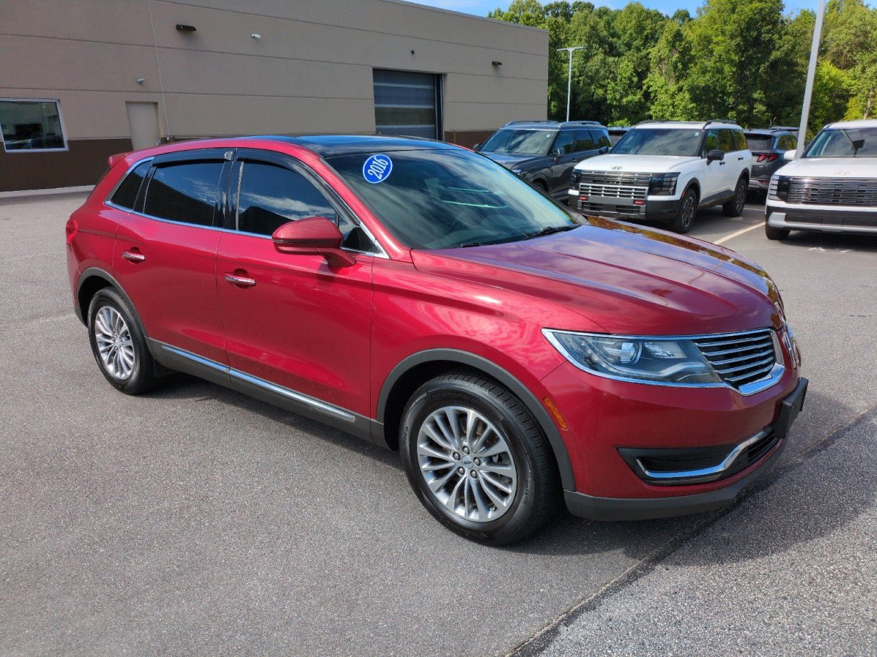 Used 2016 Lincoln MKX Select w/ Select Plus Package AWD/4WD image 1