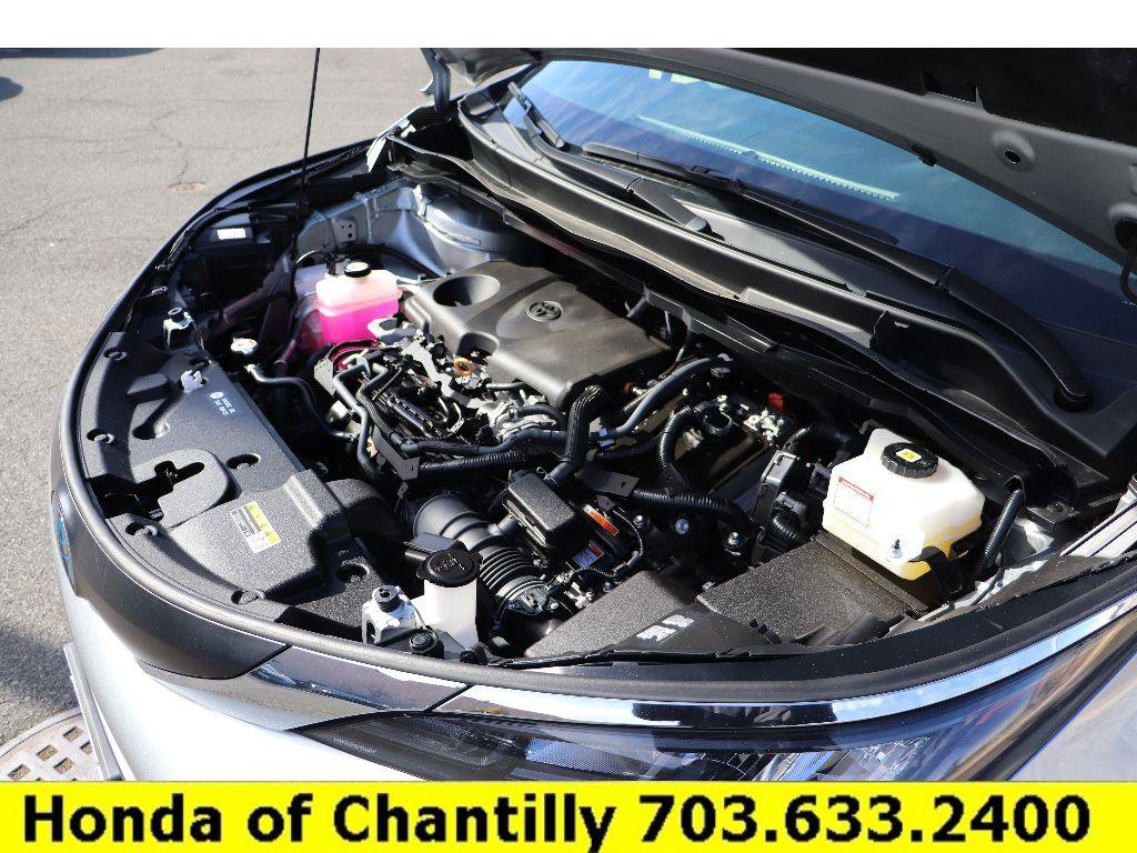 Used 2024 Toyota Sienna XLE image 33