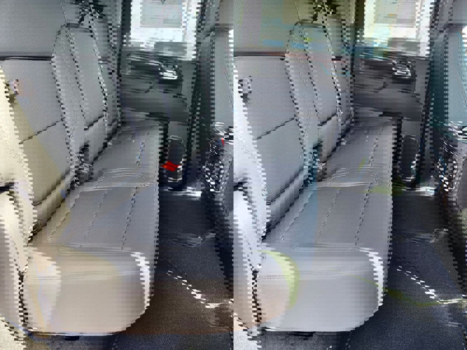 New 2026 GMC Sierra 2500 SLT w/ SLT Convenience Package image 25