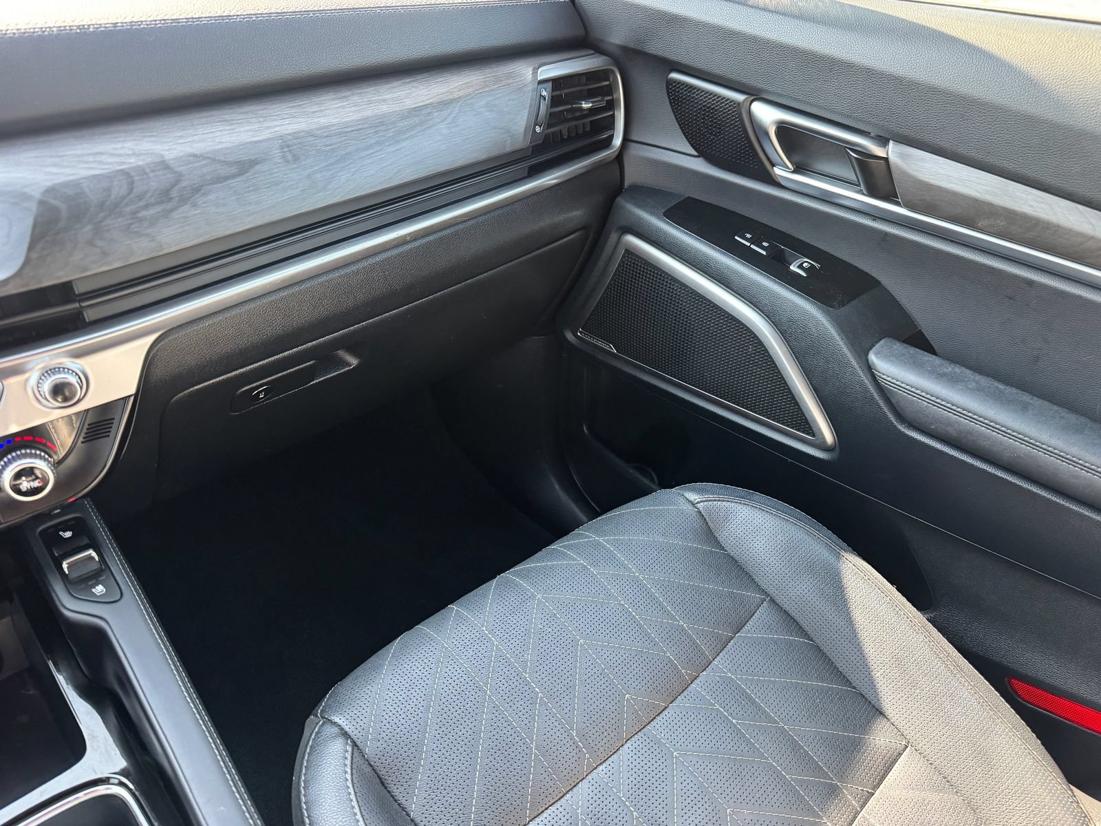 Used 2024 Kia Telluride EX X-Line AWD/4WD image 24