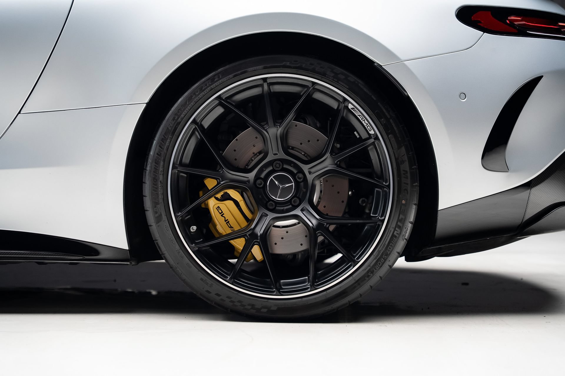 Used 2025 Mercedes-Benz AMG GT 63 image 23