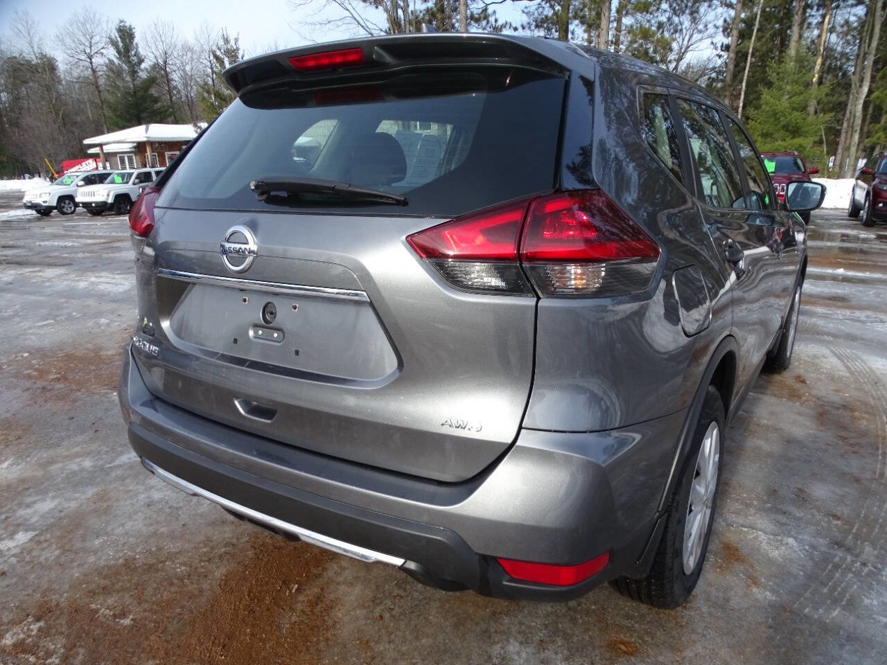 Used 2018 Nissan Rogue S image 8