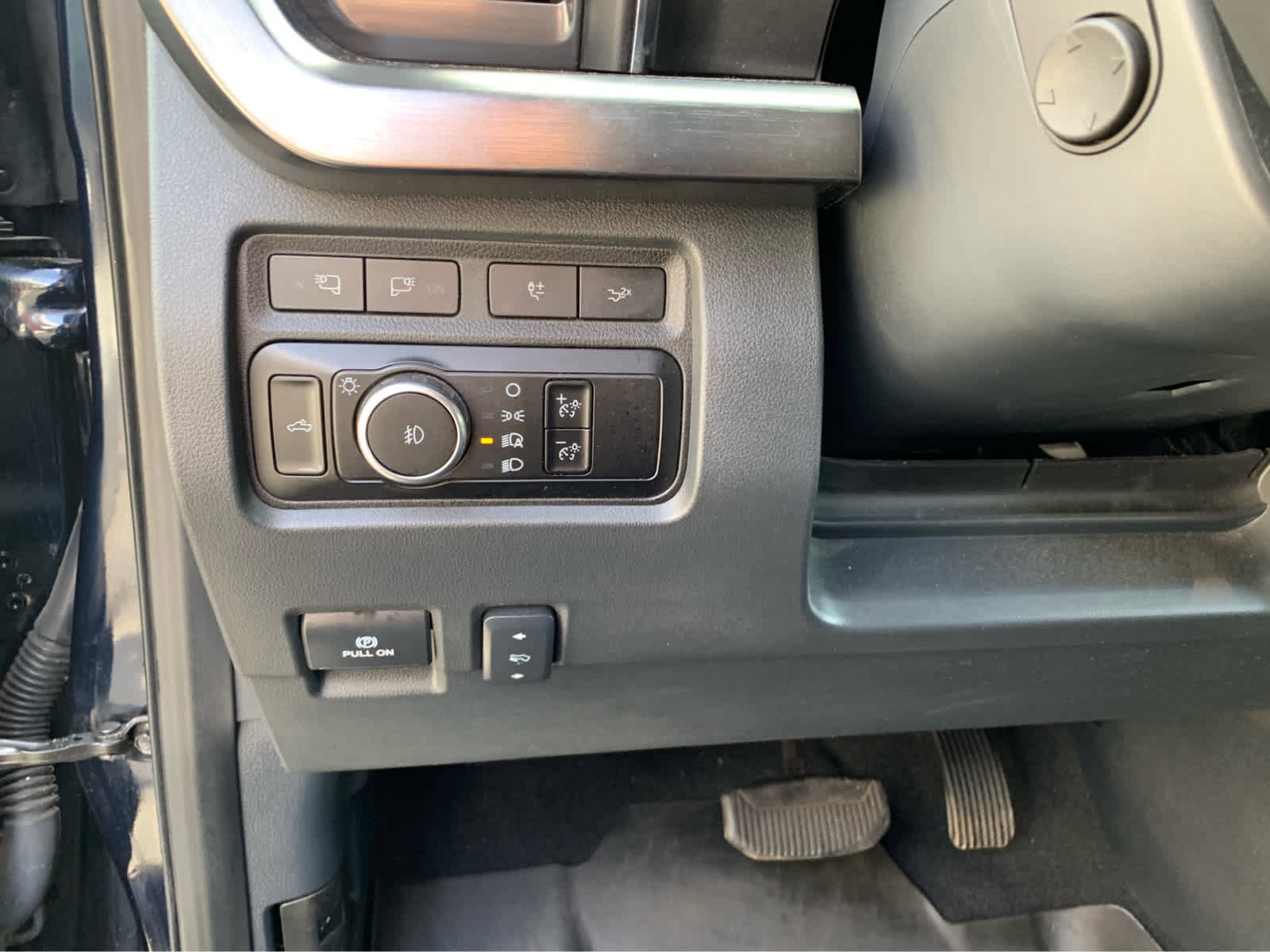 Used 2023 Ford F250 Lariat w/ Lariat Ultimate Package image 13