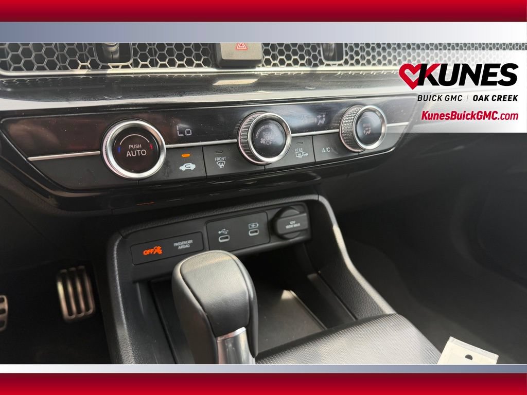 Used 2025 Honda Civic Sport image 19