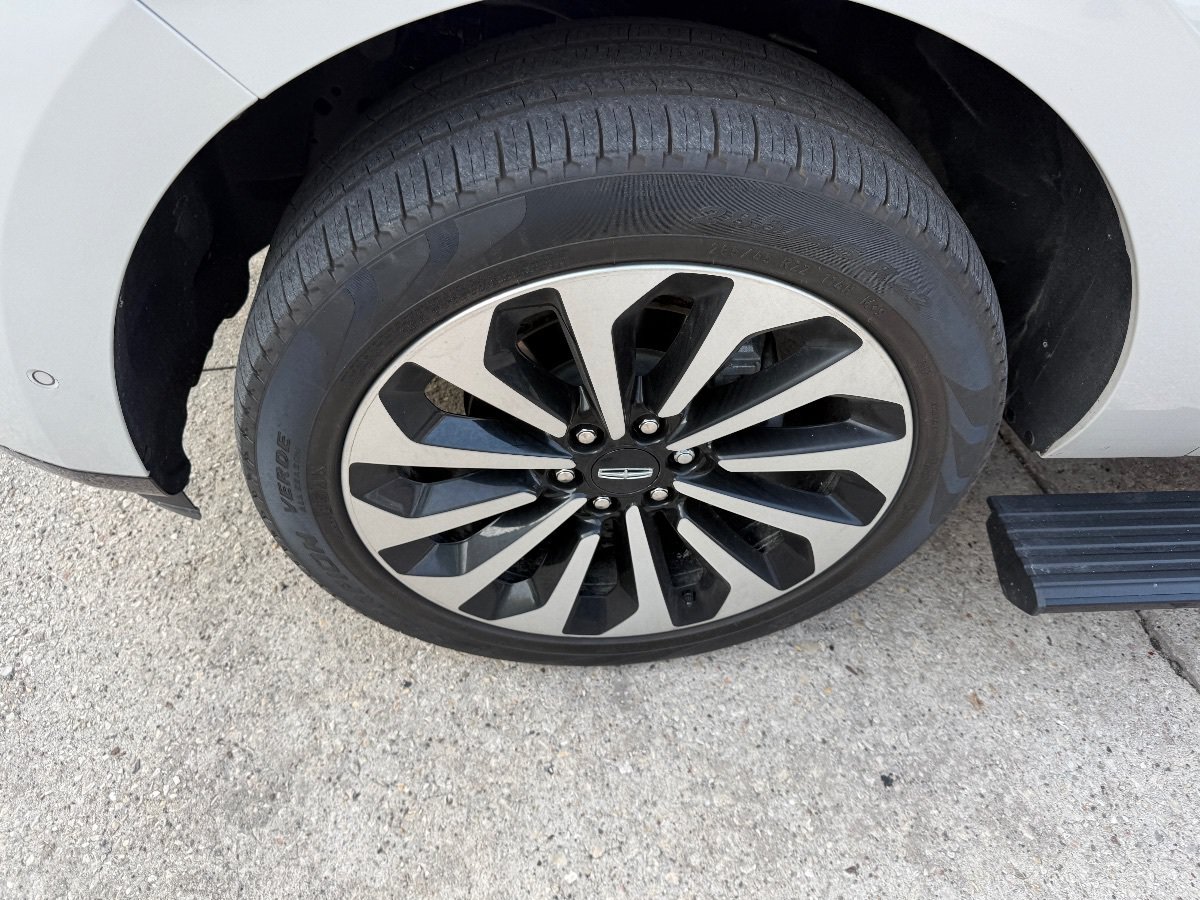 Used 2022 Lincoln Navigator Reserve AWD/4WD image 9