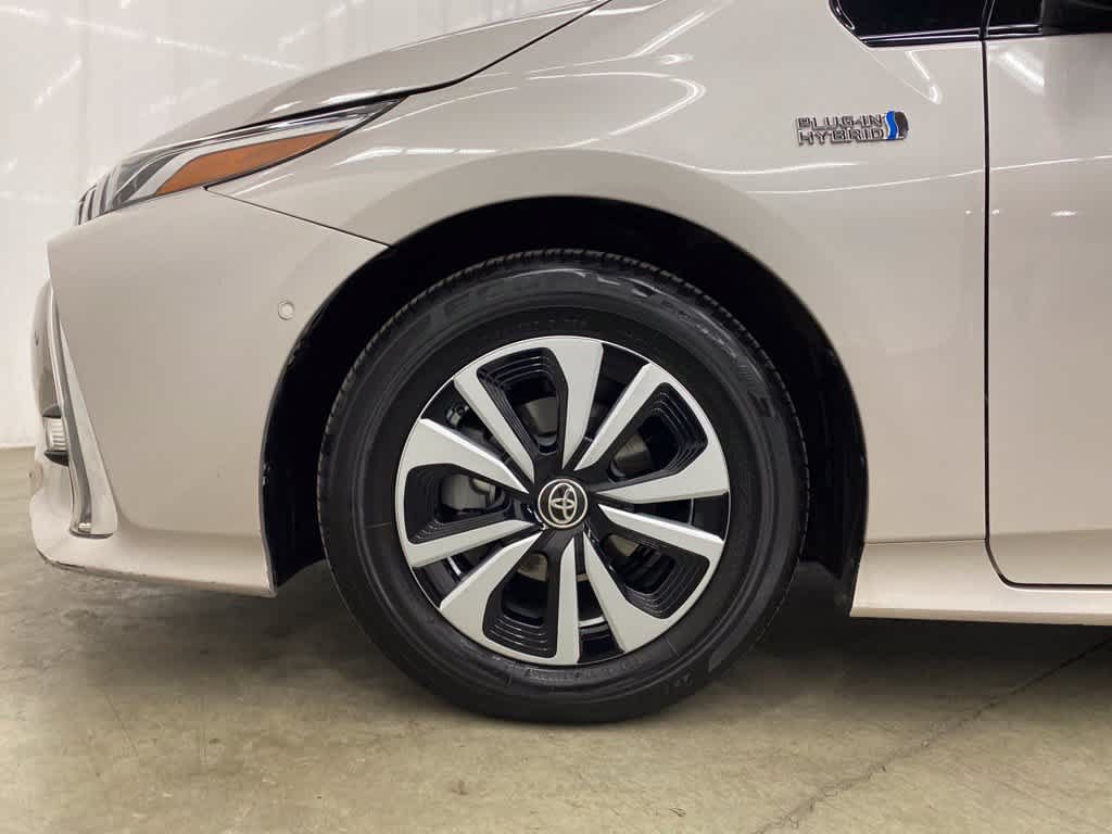 Used 2019 Toyota Prius Prime Advanced FWD image 10