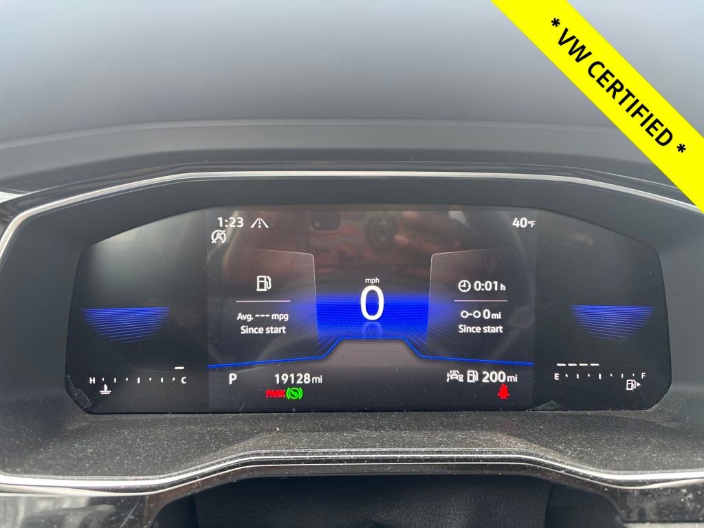 Used 2023 Volkswagen Jetta SE w/ Panoramic Sunroof Package image 10
