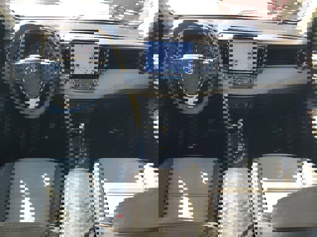 Used 2015 Toyota RAV4 Limited w/ Technology Package image 12