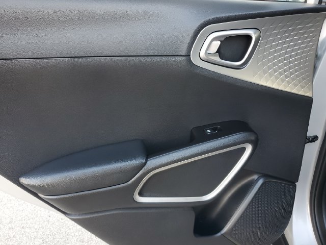 Used 2021 Kia Soul LX FWD image 14