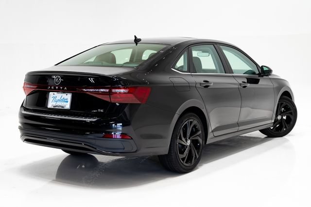 Used 2025 Volkswagen Jetta SE w/ Sunroof Package FWD image 28