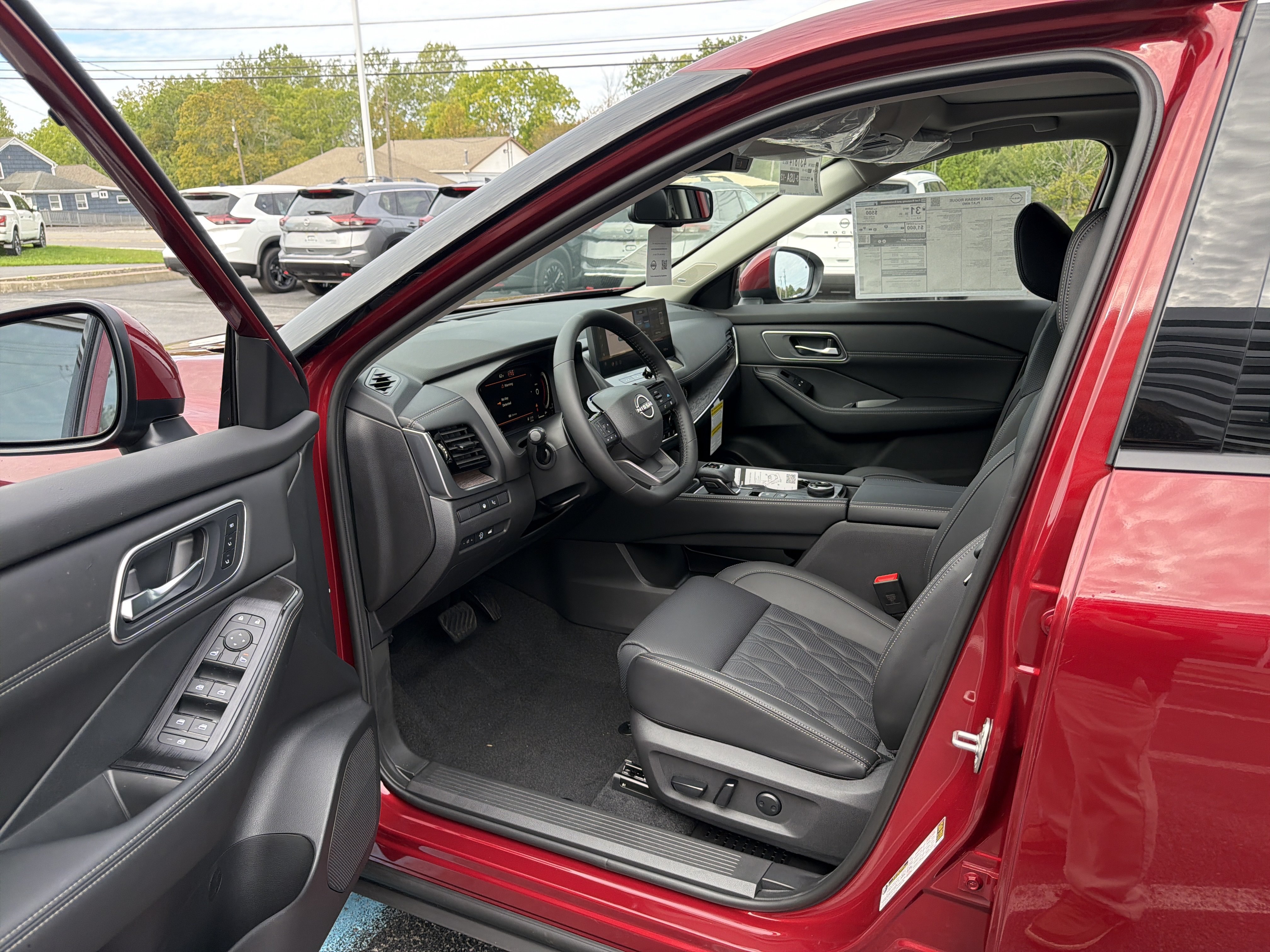 New 2026 Nissan Rogue Platinum AWD/4WD image 3