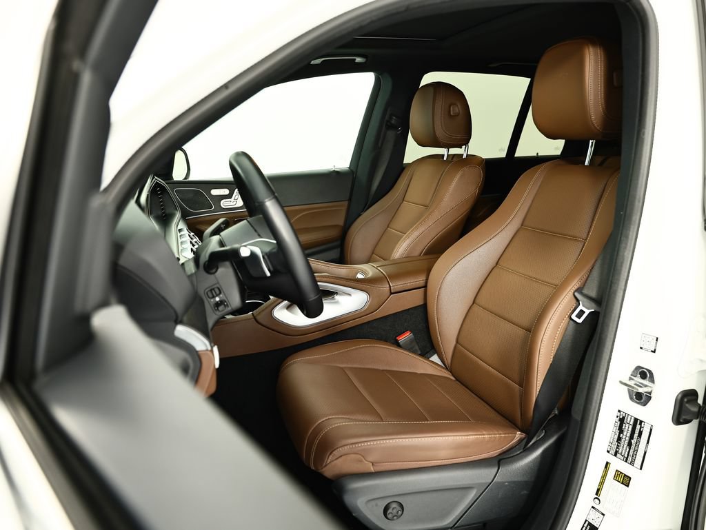 Used 2026 Mercedes-Benz GLE 350 4MATIC w/ Winter Package image 5