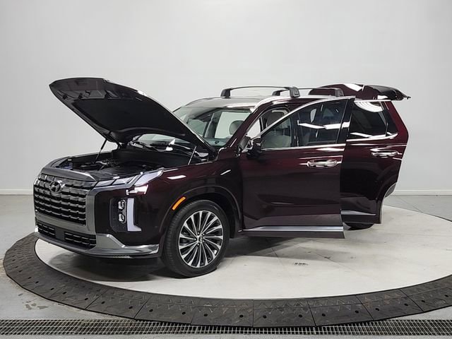 Used 2025 Hyundai Palisade Calligraphy FWD image 11