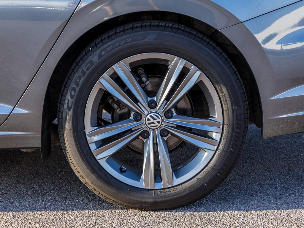 Used 2020 Volkswagen Jetta R-Line FWD image 61