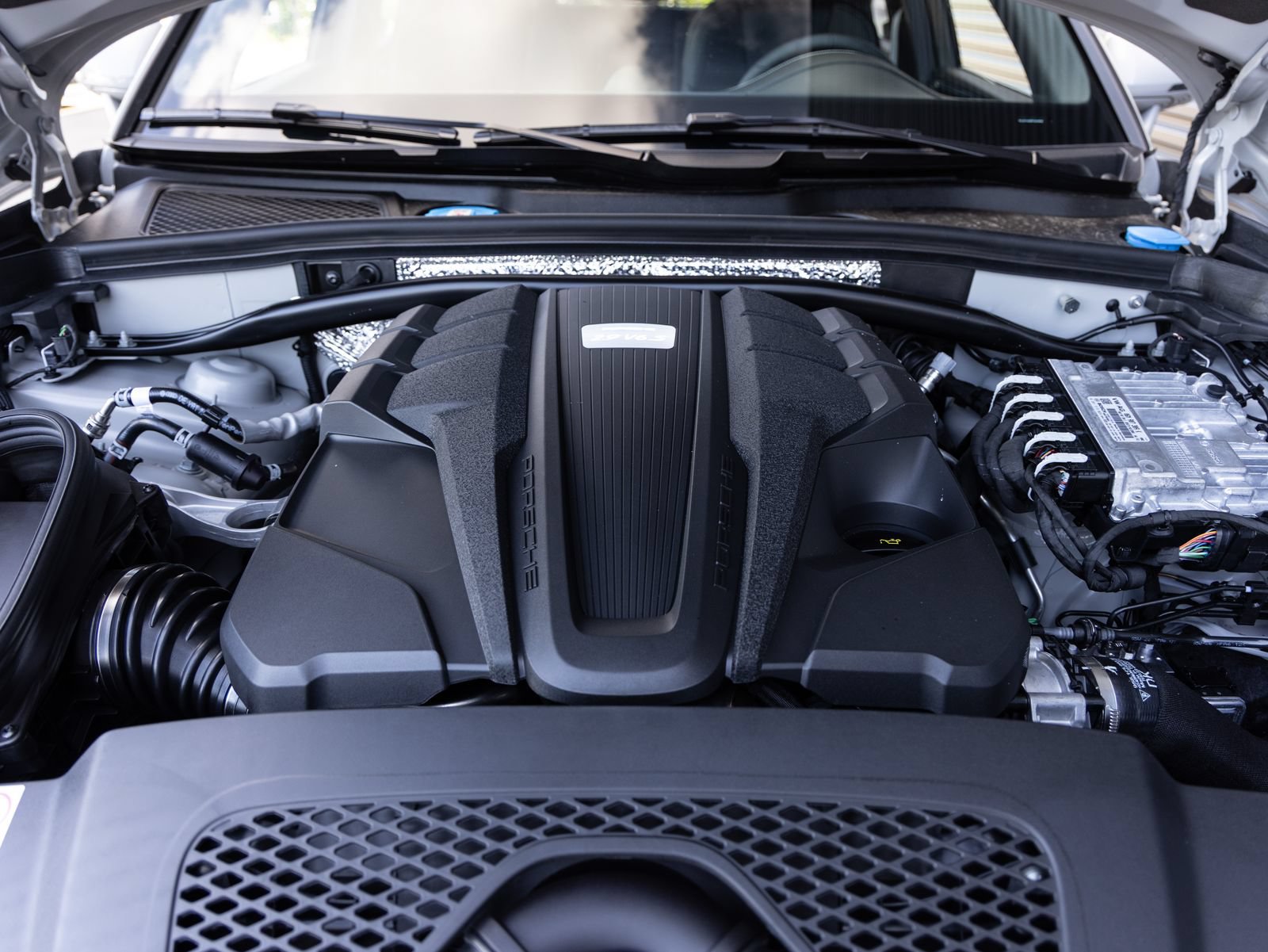 New 2026 Porsche Macan S AWD/4WD image 37