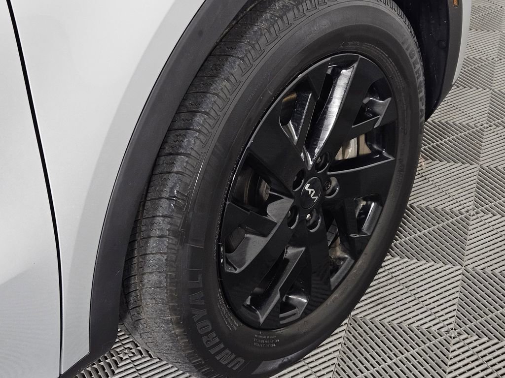 Used 2022 Kia Sorento S w/ Panoramic Sunroof Package image 6