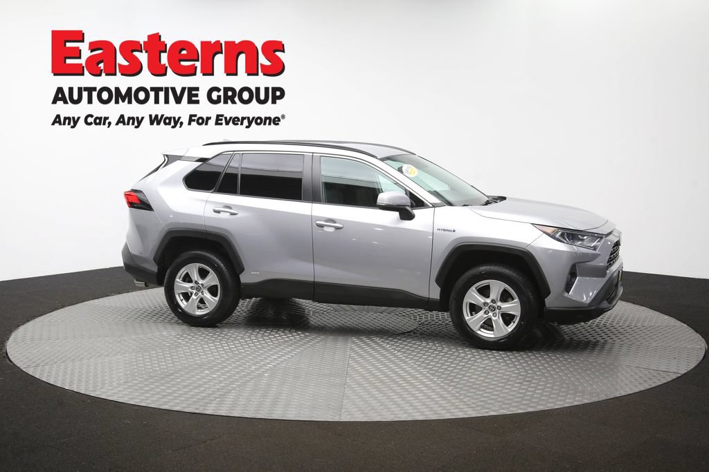 Used 2021 Toyota RAV4 XLE w/ XLE Grade Weather Package AWD/4WD image 49