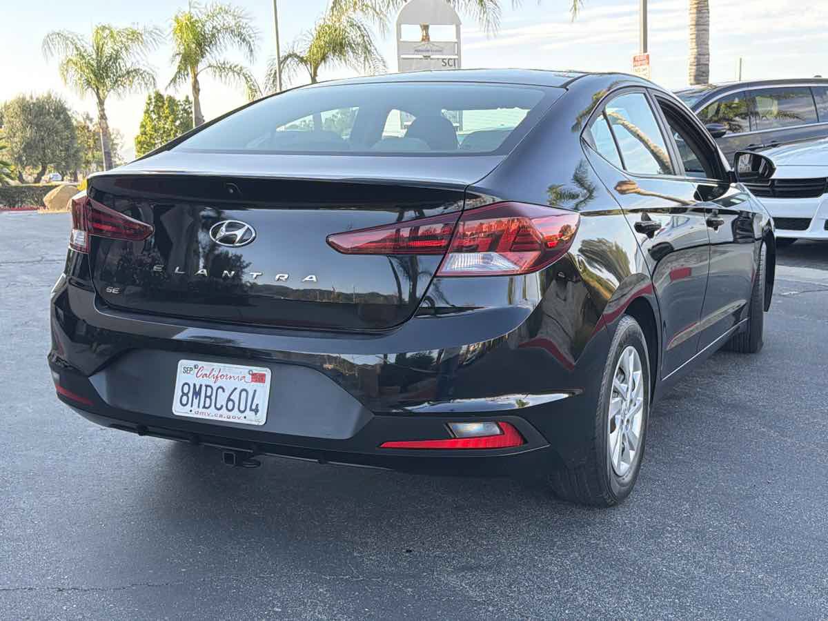 Used 2019 Hyundai Elantra SE FWD image 5
