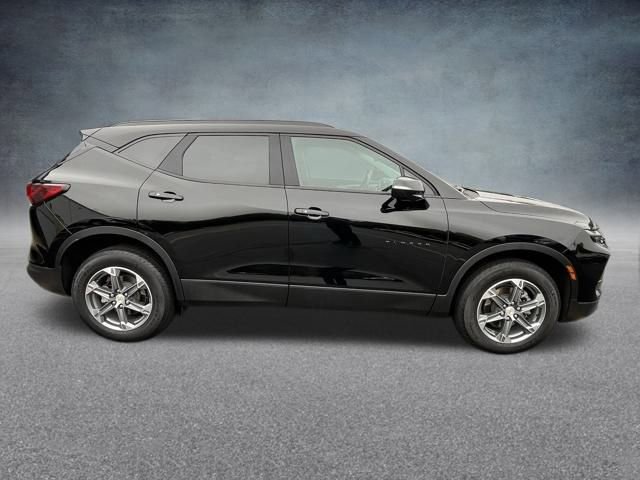 Used 2024 Chevrolet Blazer LT image 8