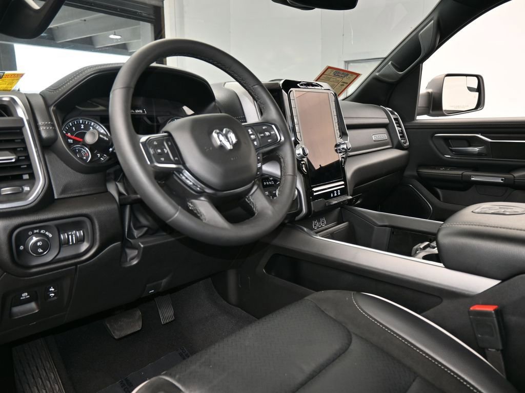 Used 2025 RAM 1500 Laramie image 13