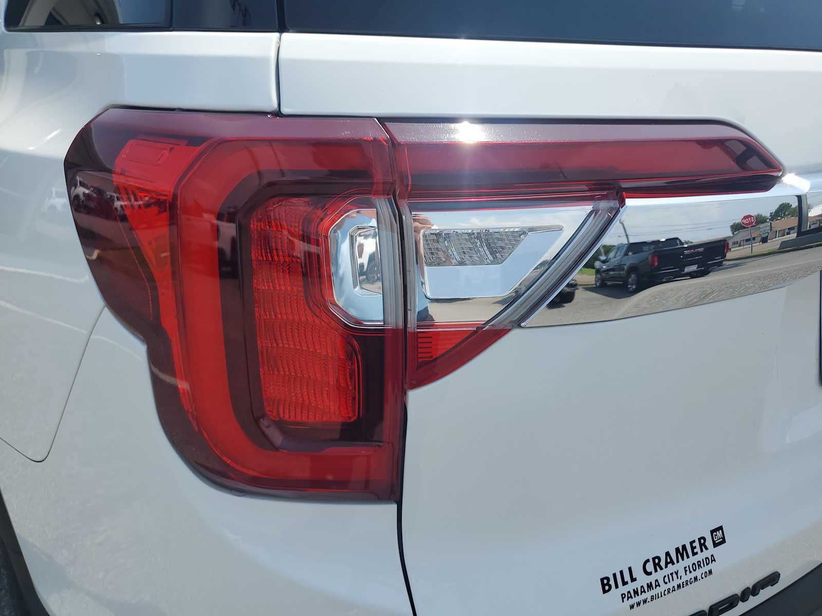 Used 2020 GMC Acadia SLE w/ Driver Convenience Package AWD/4WD image 13
