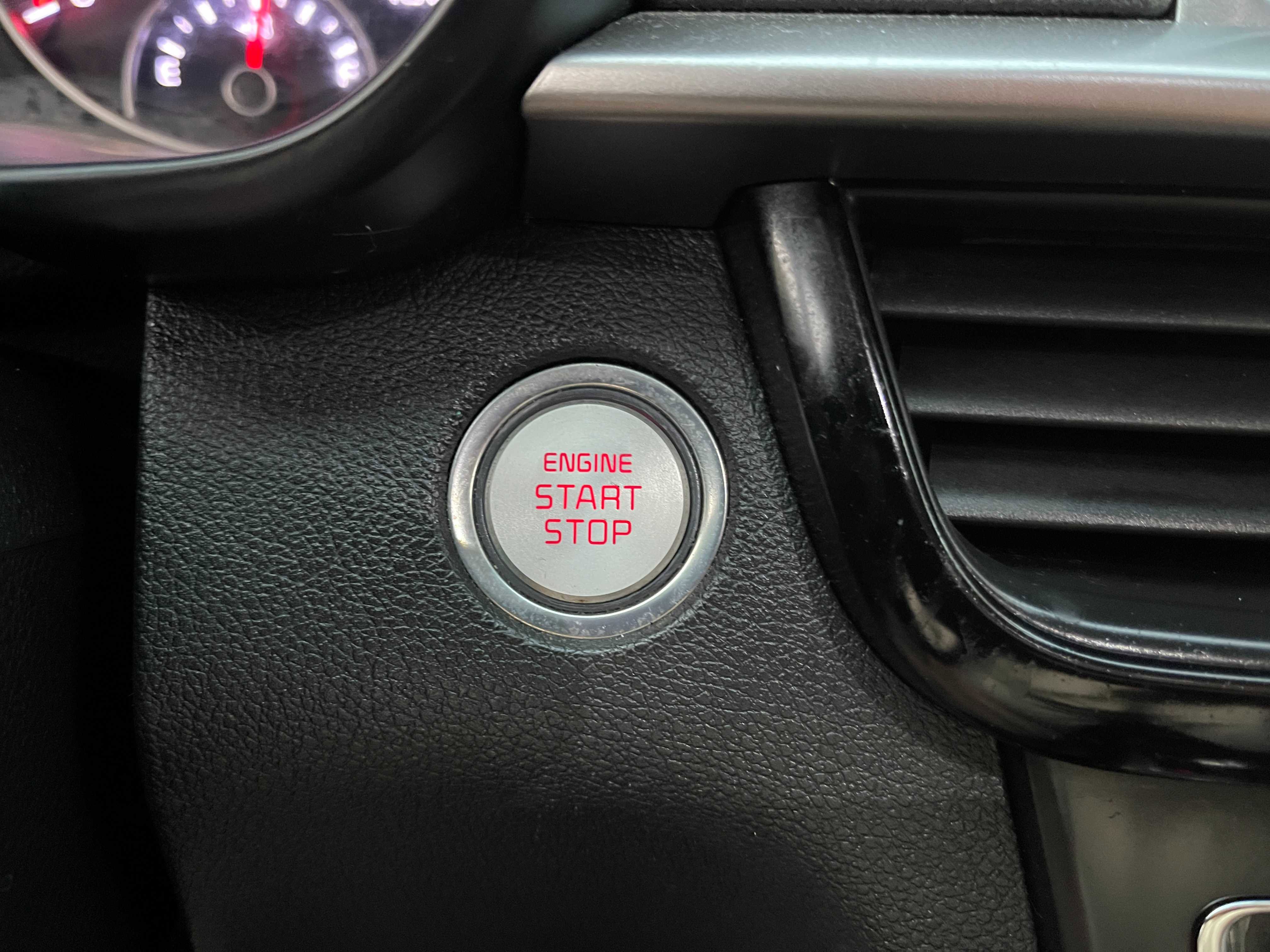 Used 2020 Kia Optima EX w/ Technology Package image 25