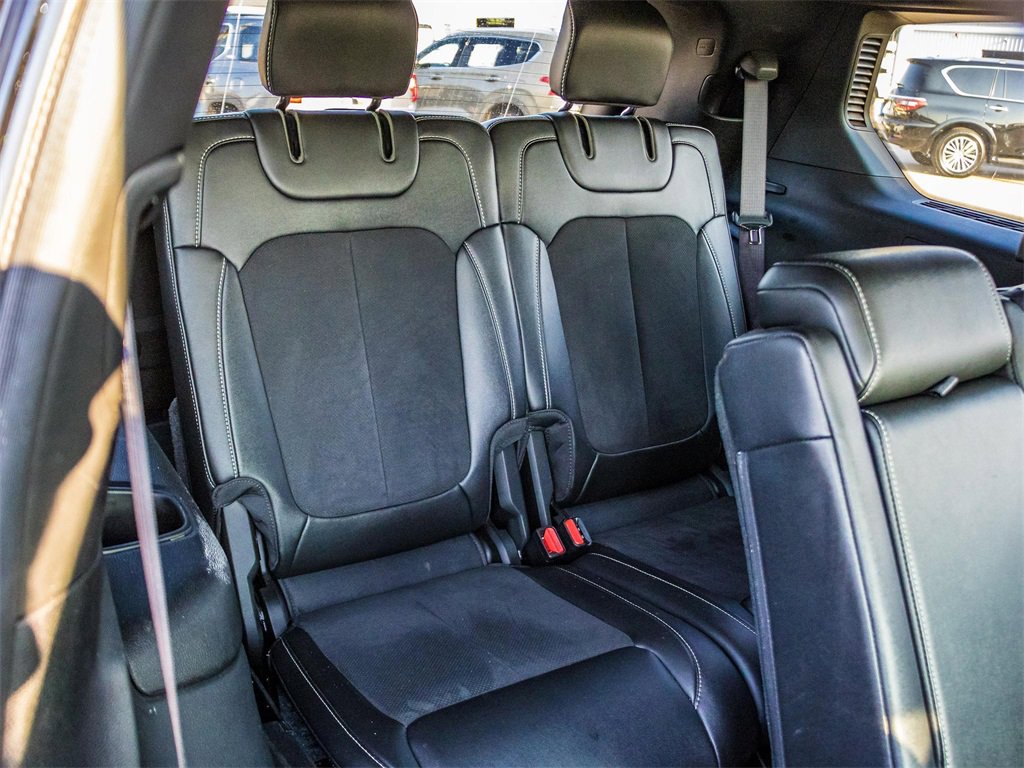 Used 2024 Jeep Grand Cherokee L Laredo image 21