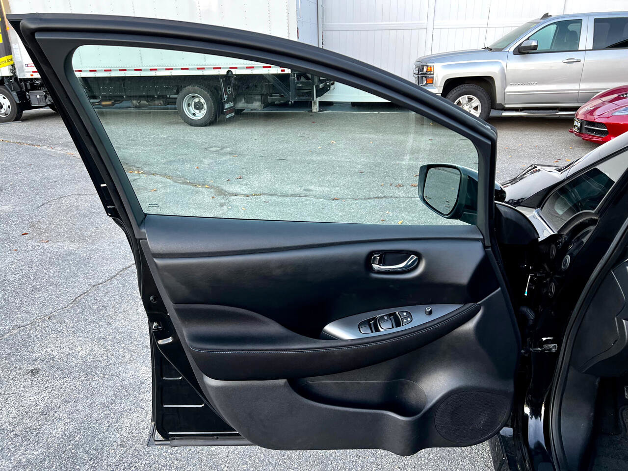 Used 2020 Nissan Leaf S w/ S Charge Package image 12