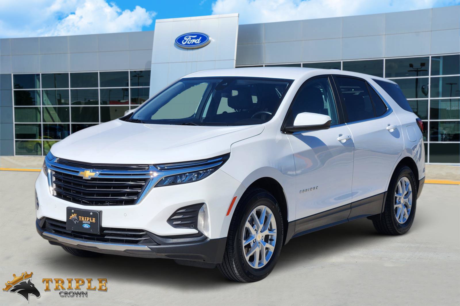 Used 2024 Chevrolet Equinox LT FWD image 2