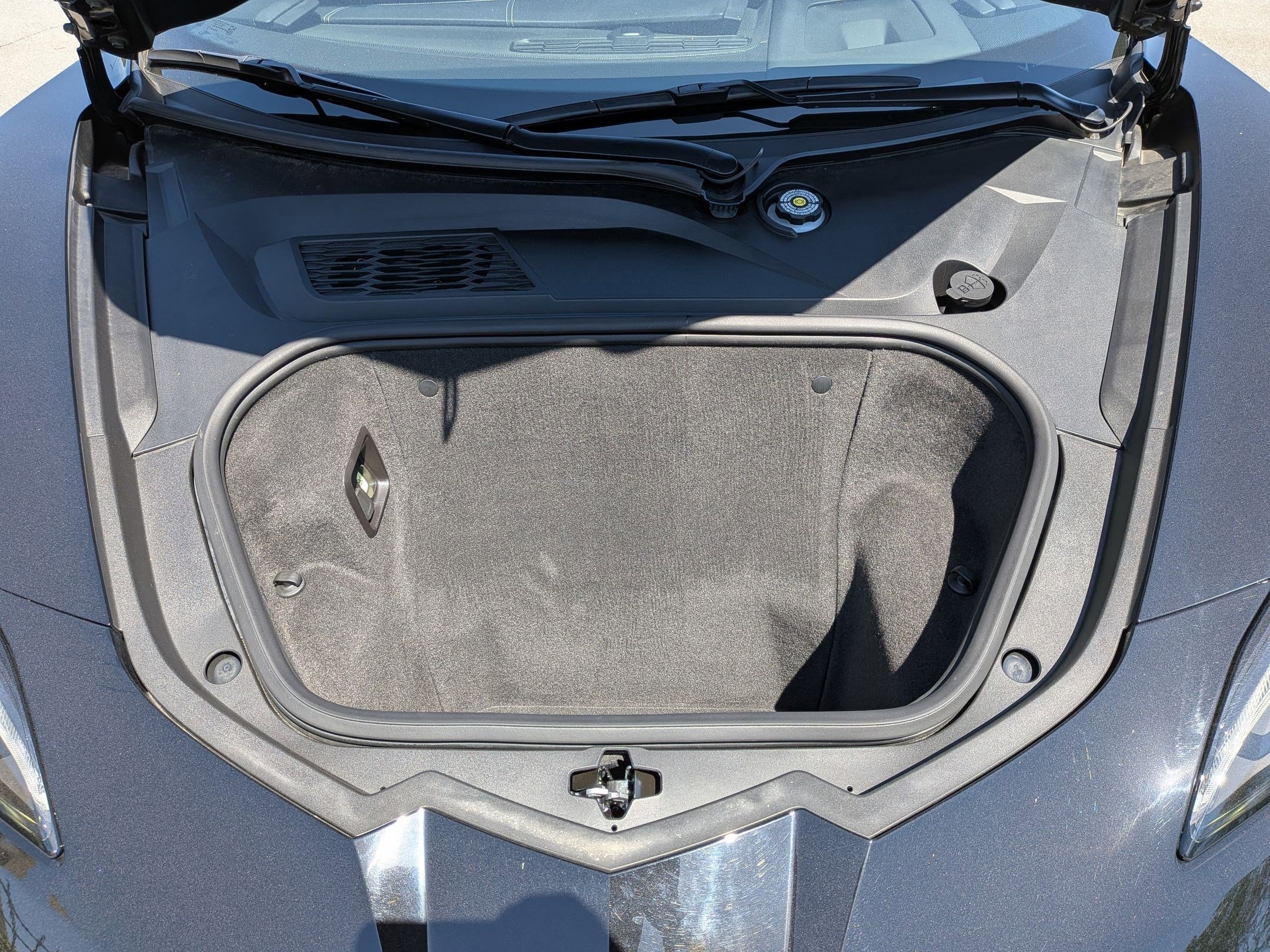 Used 2024 Chevrolet Corvette Stingray Coupe w/ 1LT RWD image 34