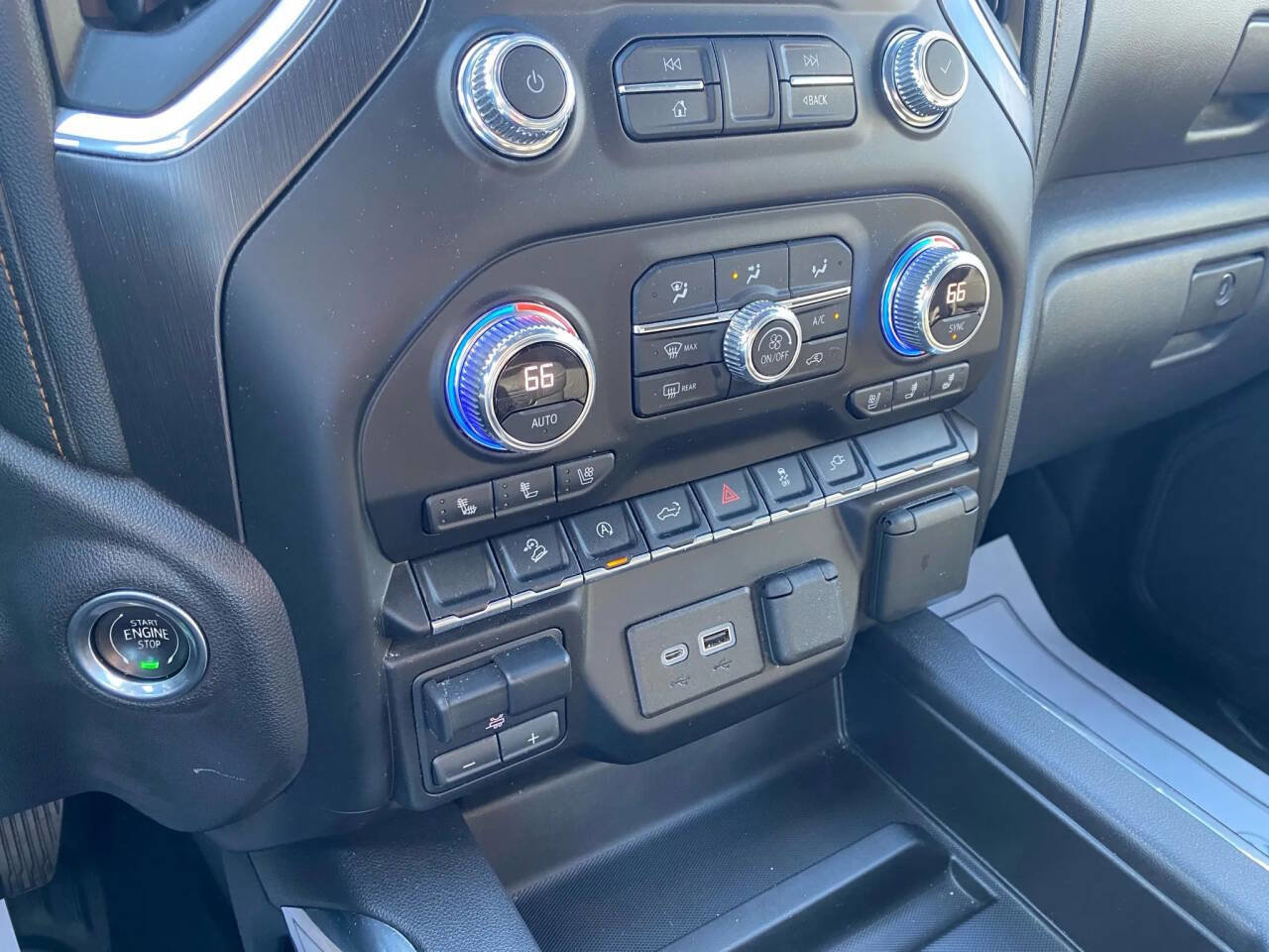 Used 2021 GMC Sierra 1500 AT4 image 22