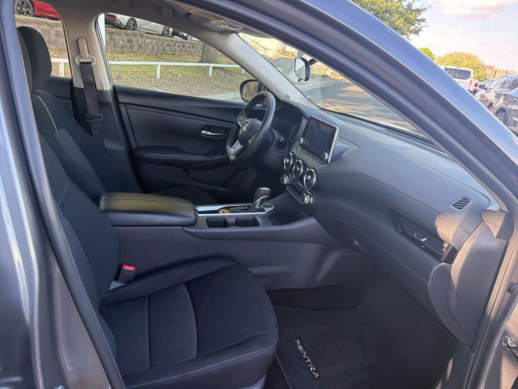 Used 2023 Nissan Sentra SV image 28