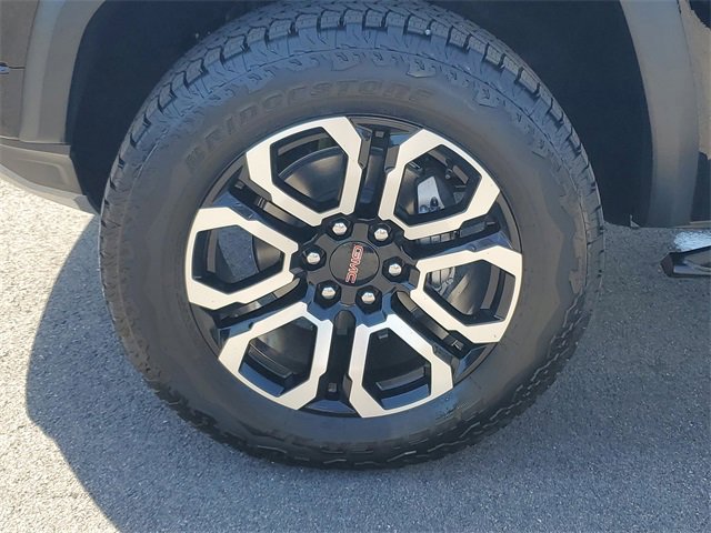 New 2025 GMC Canyon AT4 w/ Nightfall Edition image 30
