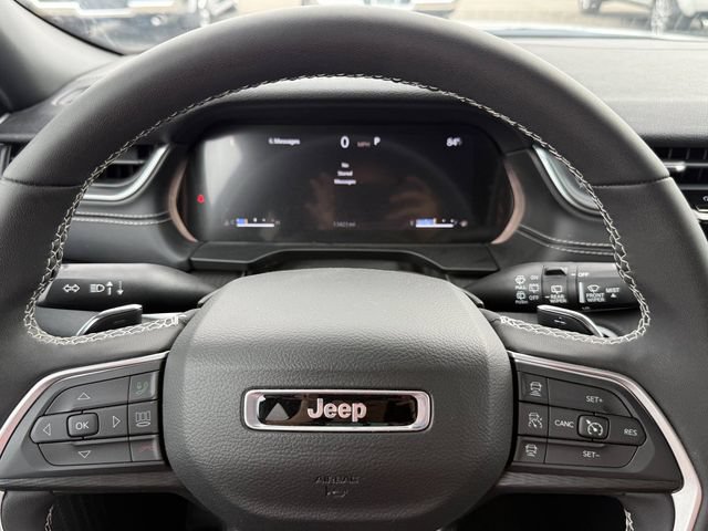 Certified 2025 Jeep Grand Cherokee Laredo X w/ Luxury Tech Group I AWD/4WD image 19