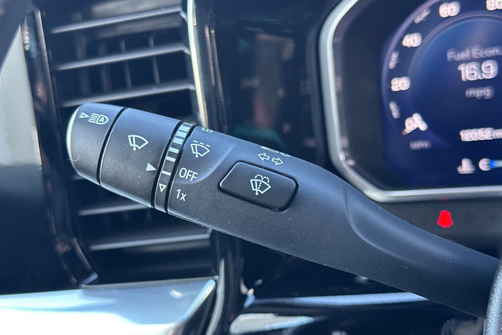 Used 2026 Chevrolet Silverado 1500 LT w/ All Star Edition Plus image 37