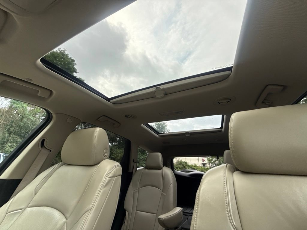 Used 2018 Buick Enclave Premium w/ Experience Buick Package AWD/4WD image 28