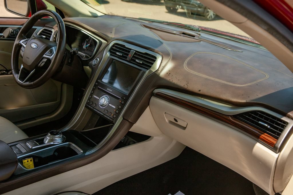 Used 2018 Ford Fusion Platinum FWD image 11
